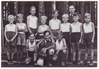 Die Schülermannschaft des FCT um 1948