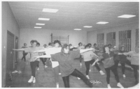 Damengymnastik-Gruppe 1993 in Aktion